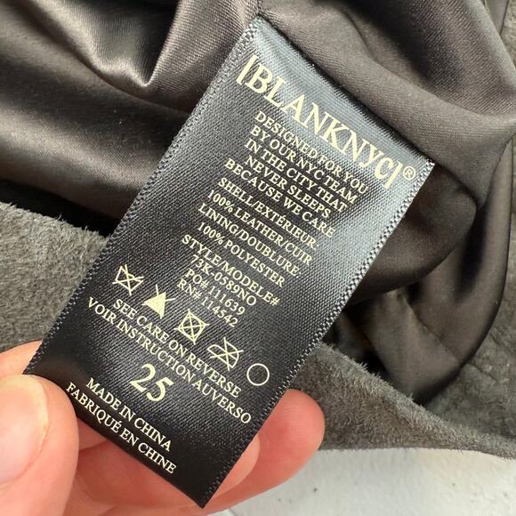 NWT Blank NYC Road Trip Mini Skirt Suede Front Slit Zip Closure Gray Size 25 - Picture 7 of 9